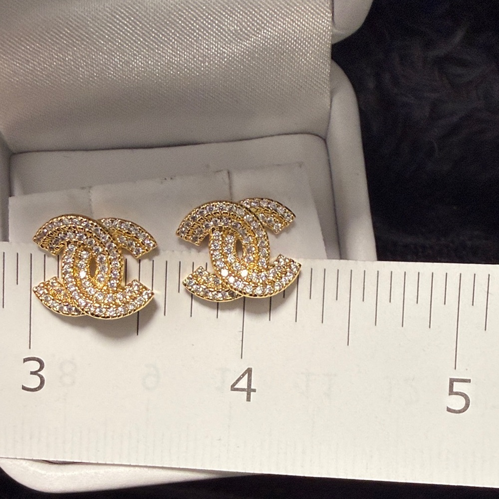 Gold Crystal Interlocking Letters Stud Earrings - Luxury Women Jewelry - Picture 3 of 3